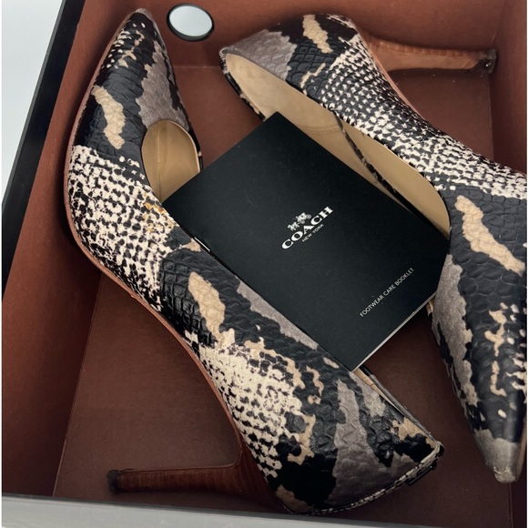 Coach Heels size 7 US, 37 EUR. - Picture 2 of 7